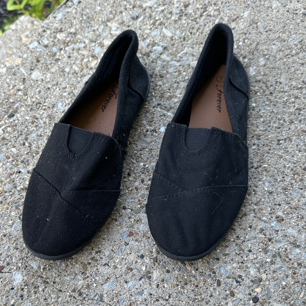 Forever Black flat slip on shoes size 7